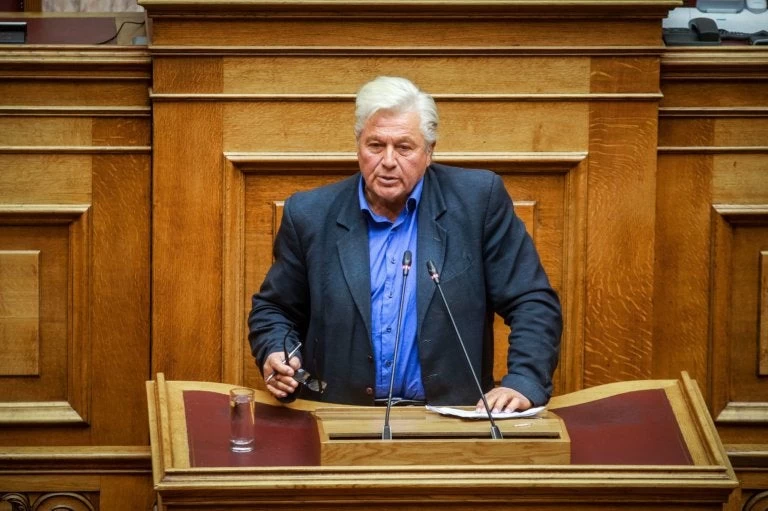 Παραιτείται σήμερα ο Θανάσης Παπαχριστόπουλος – «Θρίλερ» με το που θα καταλήξει η έδρα